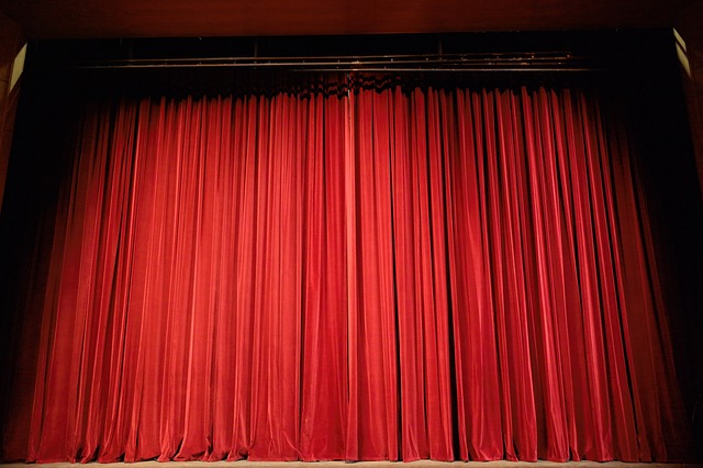 Pixabay/Wounds_and_Cracks wpid-theater_432045_640_640